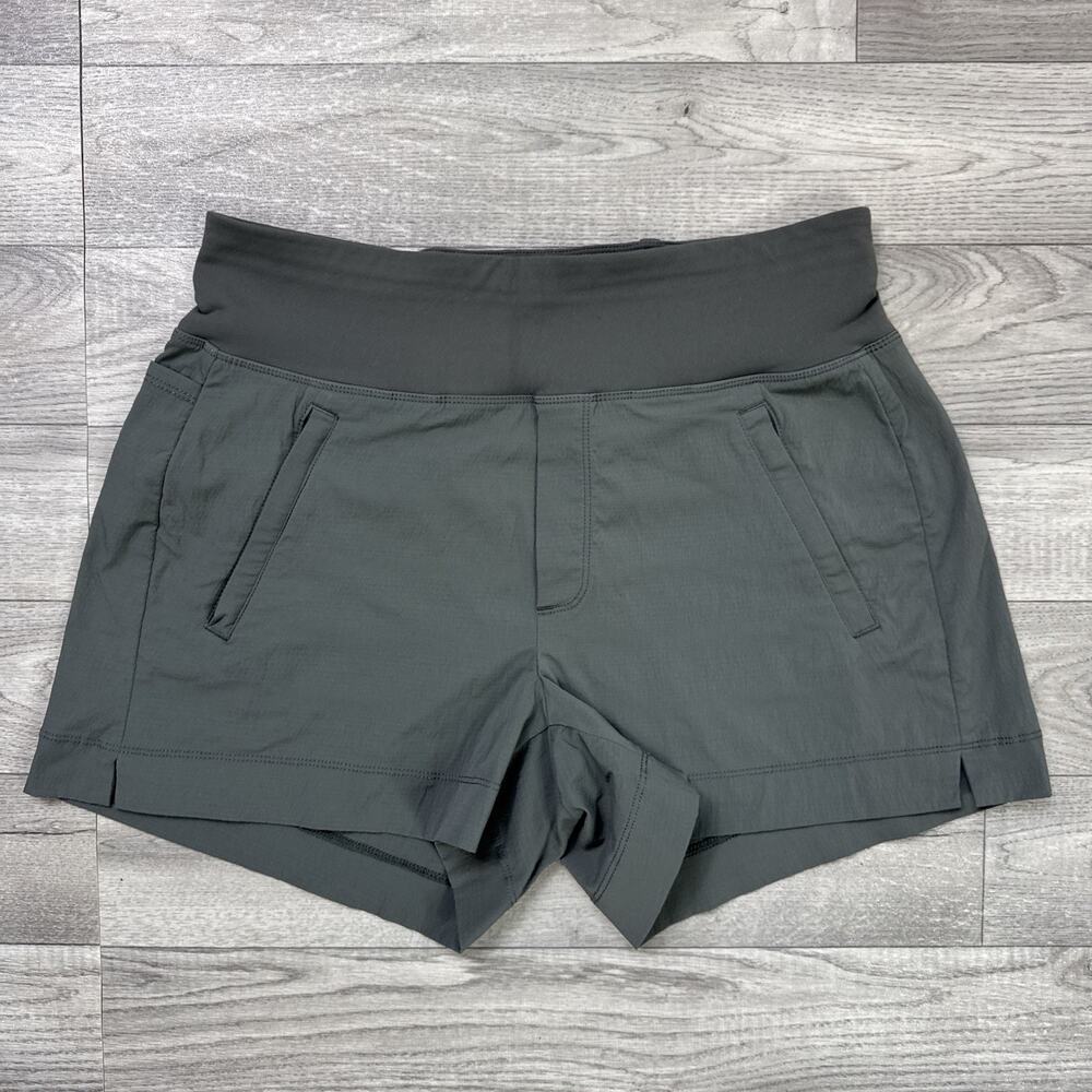 Athleta Trekkie North Shorts Hiking Casual Active Hi-Rise Olive Green sz 4